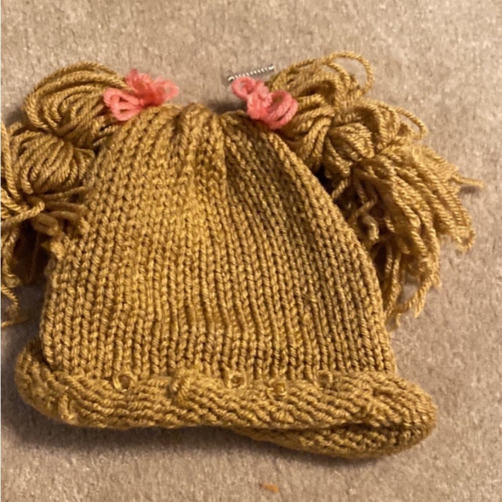 6 baby picture props crochet.